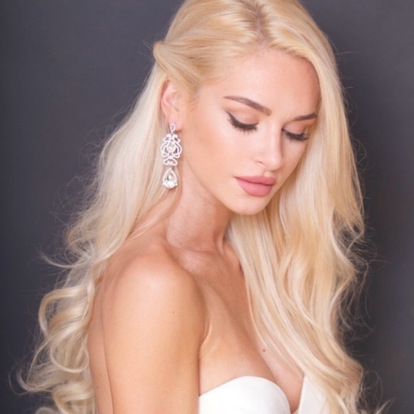 The Headshot Collection Jewelry Beautiful Lightweight Bridal Or